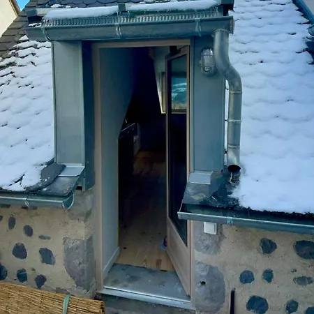 Feriehus Abri Tiny House Murat (Cantal)